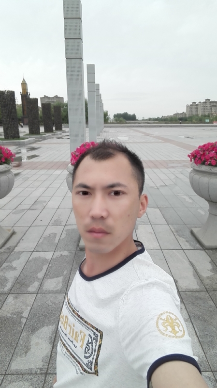 天平的第一张照片--海城闪婚服务中心